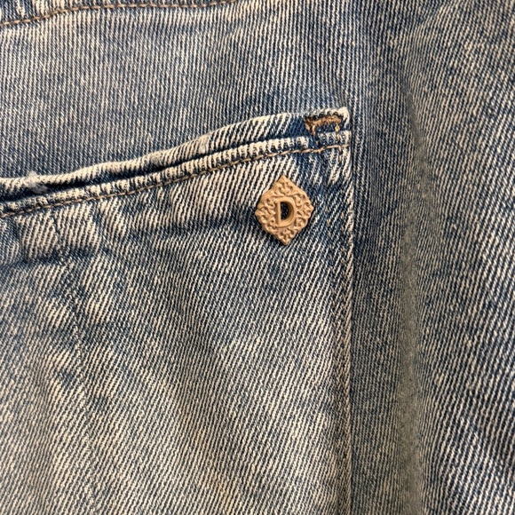 Democracy Light Blue Women's Relaxed Jeans - Picture 10 of 10